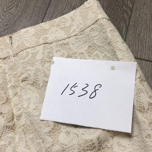 Cynthia Rowley White Lace Overlay Brocade Pencil Skirt Beige Size 8 - Picture 9 of 9